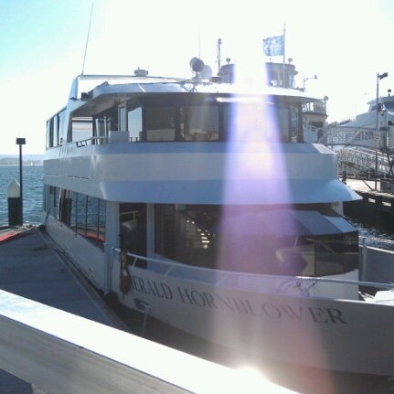 Photo prise au Hornblower Cruises &amp; Events par Bethany L. le8/27/2012
