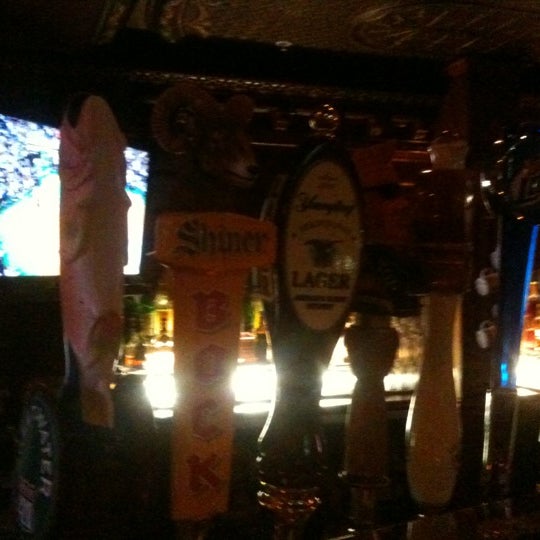 6/2/2012 tarihinde Chris W.ziyaretçi tarafından Pusser&#39;s Bar &amp; Grille'de çekilen fotoğraf