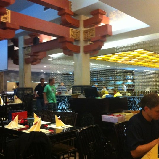 6/10/2012에 Bernd K.님이 China Restaurant Royal Garden에서 찍은 사진
