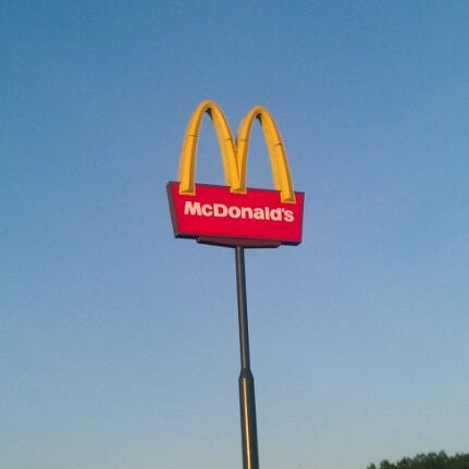 Das Foto wurde bei McDonald&#39;s von Niels v. am 6/14/2012 aufgenommen
