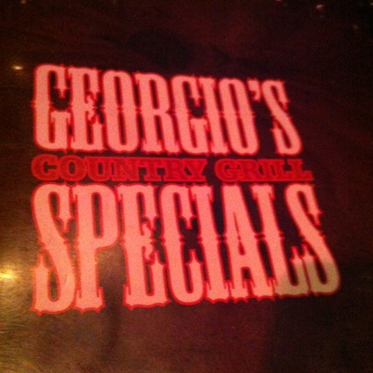 Снимок сделан в Georgio&#39;s Country Grill пользователем Tyson S. 6/5/2012
