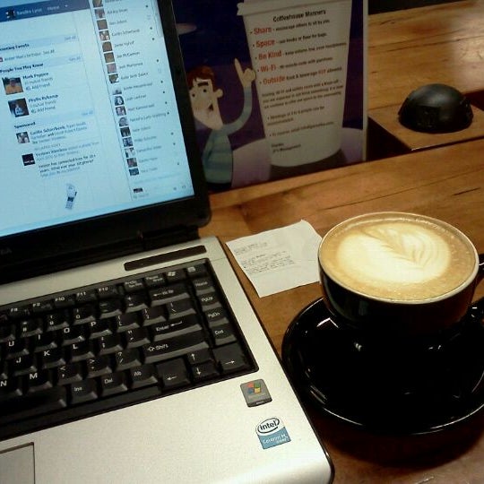 Foto diambil di JP&#39;s Coffee &amp; Espresso Bar oleh Sandra L. pada 3/2/2012