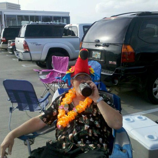 Jimmy Buffet Rooftop Tailgate!!! Geico Garage @ Amway Center (Artık