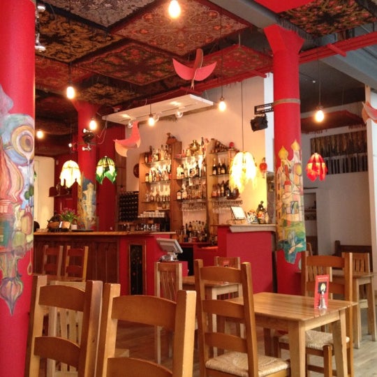 3/1/2012 tarihinde Michael O.ziyaretçi tarafından Cafe Cossachok'de çekilen fotoğraf