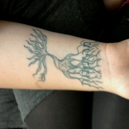 Drop of Ink Tattoo - 208 E King St