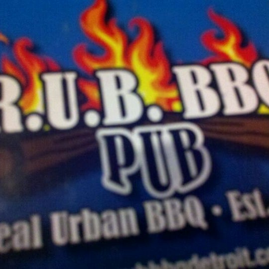 Foto tirada no(a) R.U.B BBQ Pub por Stephen B. em 3/3/2012