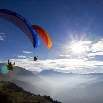 Imagine flying like a bird over Switzerland's glorious Jungfrau Region. Glistening emerald lakes below, verdant hillsides all around. AlpinAir offers spectacular paragliding flights.