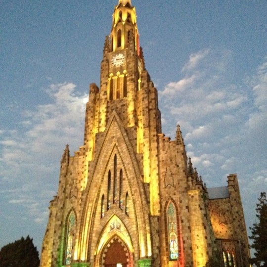 Catedral Nossa Senhora de Lourdes (Catedral de Pedra) - Igreja em Centro