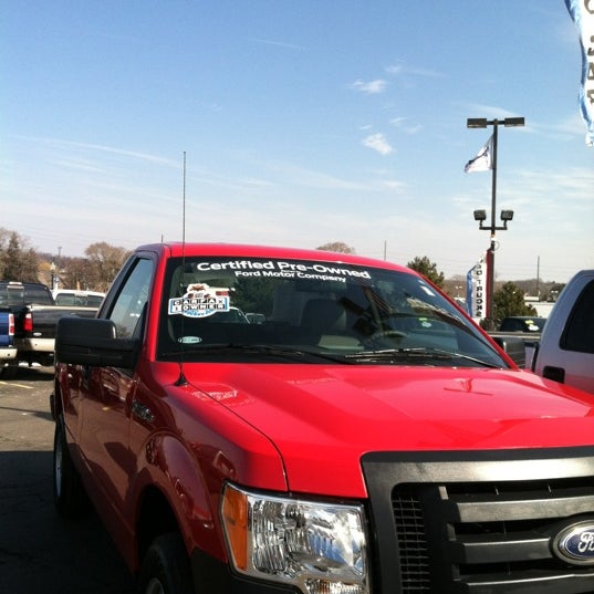 Brighton Ford Auto Dealership