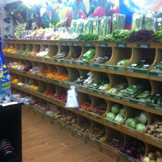 Jenny Lou's 婕妮璐 (Artık Kapalı) Zhāoyáng'da Market'da fotoğraflar