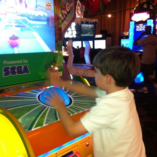 Photo taken at Dave &amp; Buster&#39;s by Mike Z. on 8/3/2012