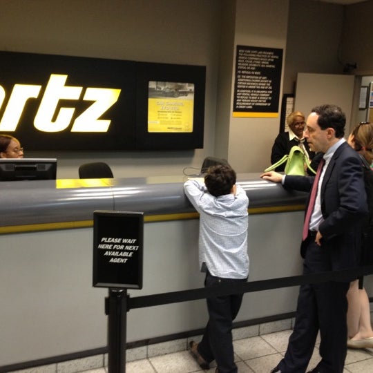 Hertz Rental Car Location in Upper East Side