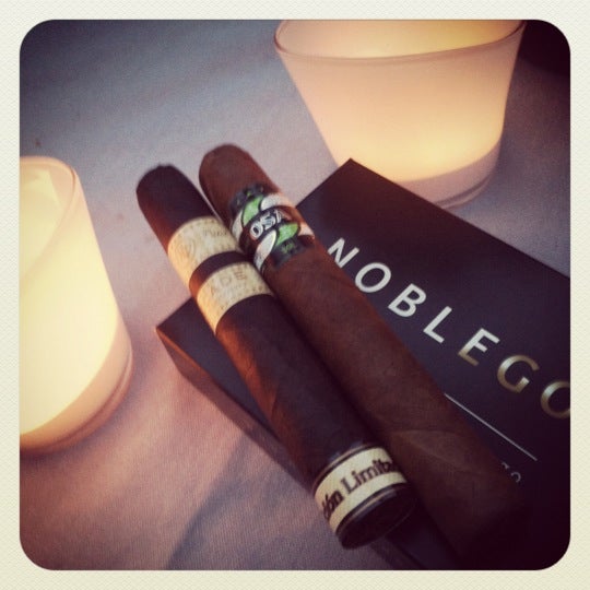 Da Du eh hier bist: Stehst du auf Zigarren? Dann sicher dir den AKM3-Rabatt bei Noblego.de! ;)