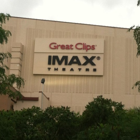 Снимок сделан в Great Clips IMAX Theater пользователем Barrett G. 7/18/2012
