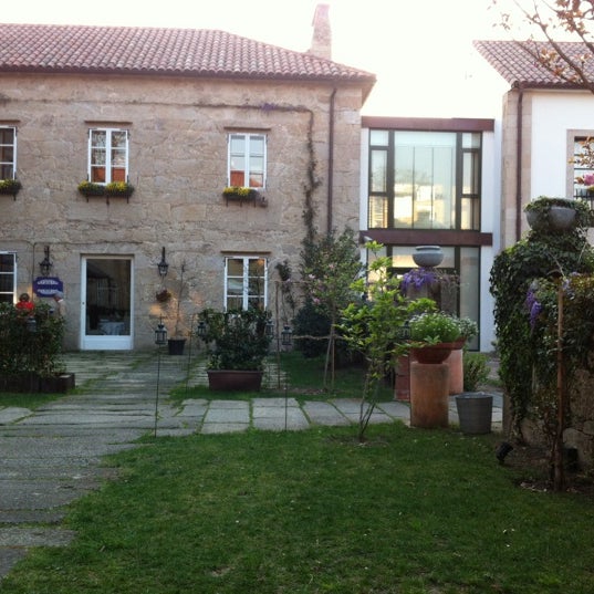รูปภาพถ่ายที่ Hotel Spa Relais &amp; Châteaux A Quinta Da Auga โดย Carmen F. เมื่อ 3/29/2012