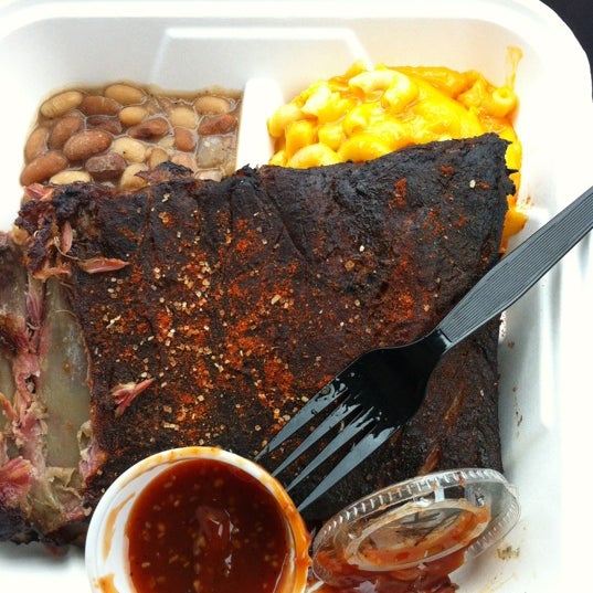 Photo taken at Sweet P&#39;s Barbeque &amp; Soul House by Memphis P. on 4/22/2012