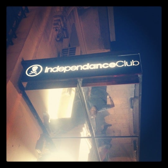 Foto diambil di Independance Club oleh Carlos P. pada 7/14/2012