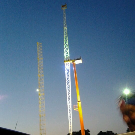 6/10/2012 tarihinde Robin C.ziyaretçi tarafından Zero Gravity Thrill Amusement Park'de çekilen fotoğraf