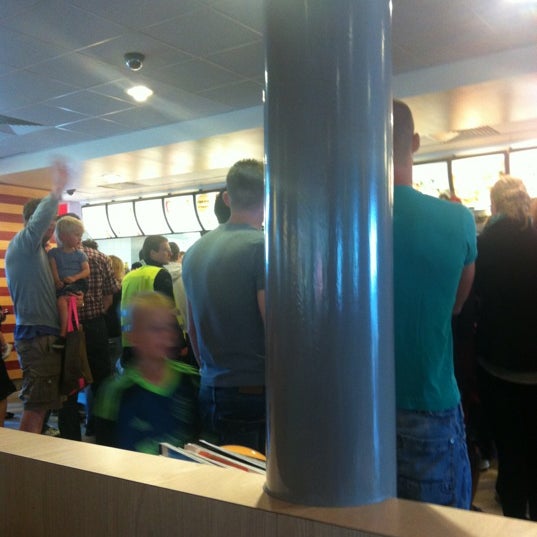 Снимок сделан в McDonald&#39;s пользователем Floortje M. 7/20/2012