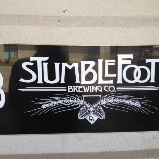 รูปภาพถ่ายที่ Stumblefoot Brewing โดย Tony R. เมื่อ 8/31/2012