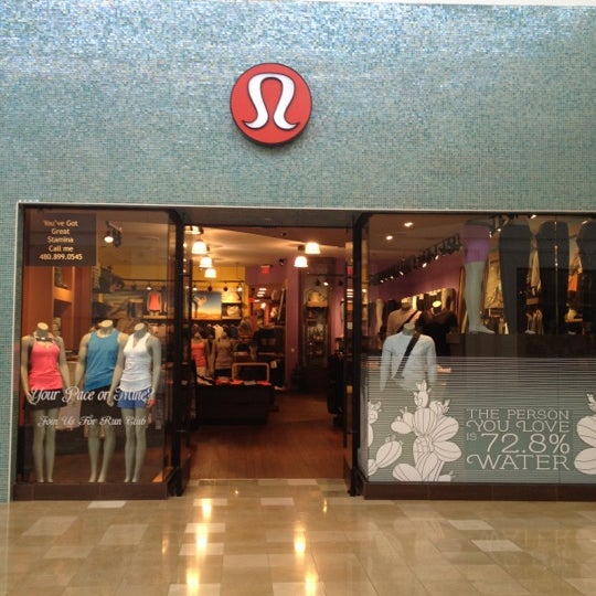 lululemon washington square mall
