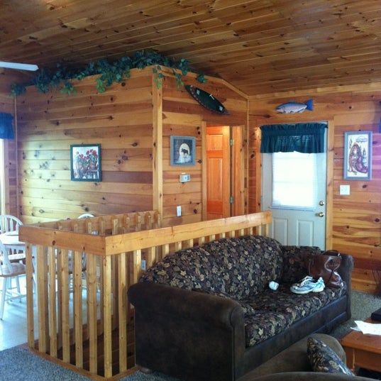 Four Seasons Rental By Aunt Bugs Cabin Rentals Sevierville Tn