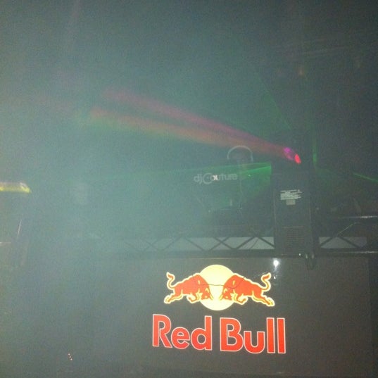 3/10/2012 tarihinde Eric D.ziyaretçi tarafından Elements Nightclub'de çekilen fotoğraf