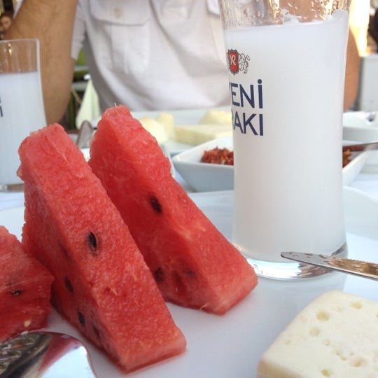 Foto diambil di Kalispera Restaurant oleh Yilmaz K. pada 7/7/2012