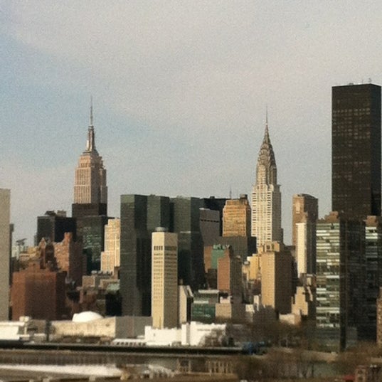 3/24/2012にJennifer M.がZ NYC Hotelで撮った写真