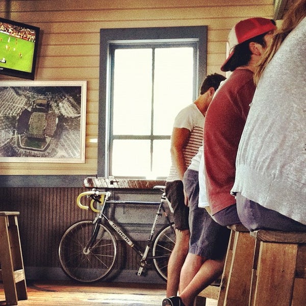 6/27/2012 tarihinde Andrew H.ziyaretçi tarafından Bar 96'de çekilen fotoğraf