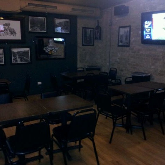 Foto tirada no(a) Finley Dunne&#39;s Tavern por Mike R. em 3/9/2012