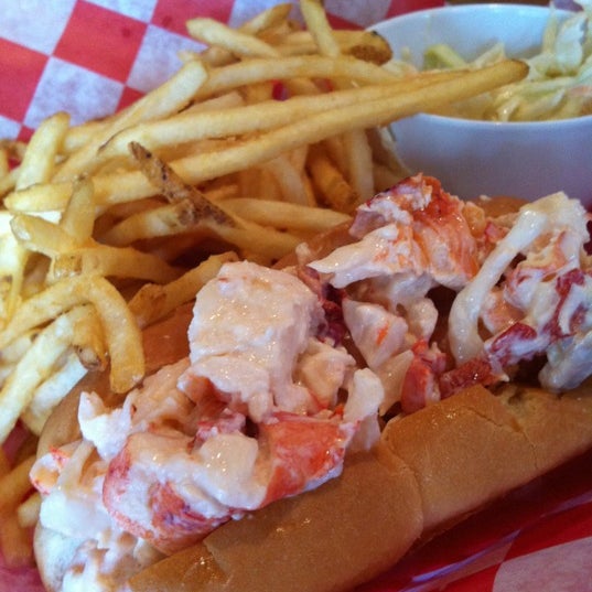 Photo taken at Freddy&#39;s Lobster &amp; Clams by Lauren Y. on 7/8/2012