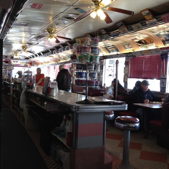 Photo taken at Crazy Otto&#39;s Empire Diner by dotcalm V. on 2/22/2012