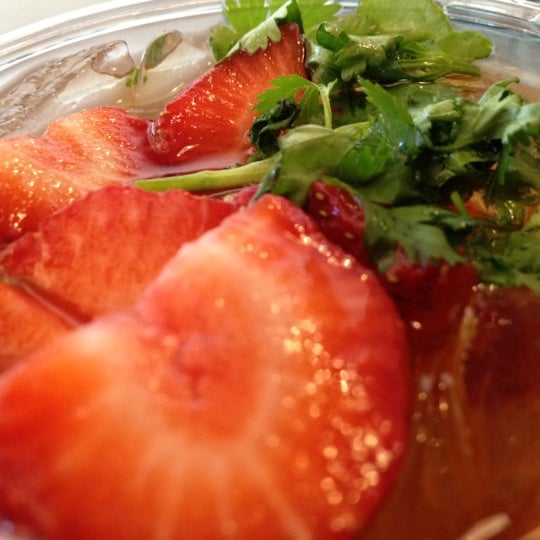 Strawberry cilantro ice tea...so summery!!