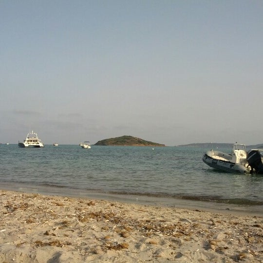 Plage De Saint Cyprien Lecci Corse