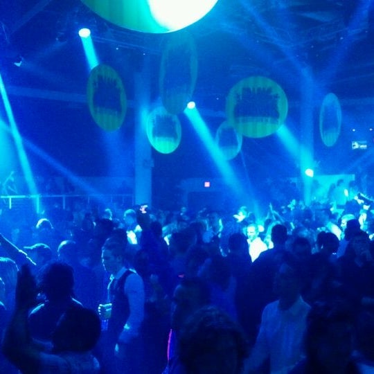 รูปภาพถ่ายที่ Amnesia Miami โดย Ravi K. เมื่อ 4/28/2012