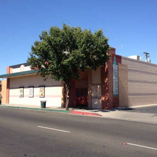 Roger Rocka's Dinner Theater - Theater In Tower District