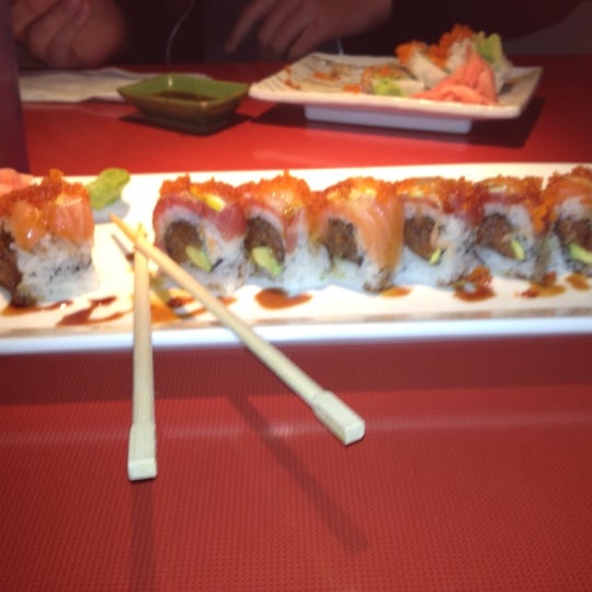 รูปภาพถ่ายที่ Meiko Sushi Japanese Restaurant โดย Amanda เมื่อ 3/23/2012