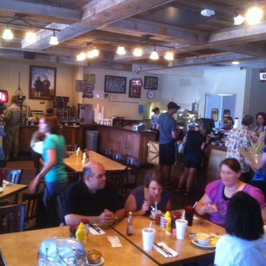 Foto tomada en Pecan Creek Grille  por Bill L. el 6/17/2012