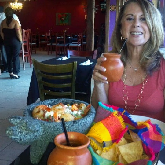 Foto tirada no(a) Catrinas Tacos and Tequila Bar por Raquel C. em 5/7/2012