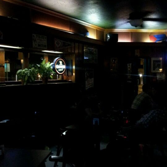 5/13/2012 tarihinde Devin S.ziyaretçi tarafından Cherry Street Tavern'de çekilen fotoğraf