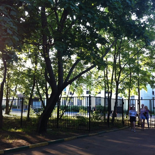 1400 корпус 5. 1400 корпус 5. Школа 589 москва. Школа 1400 можайское шоссе 38 корпус 7. Москва ул толбухина 7к1.