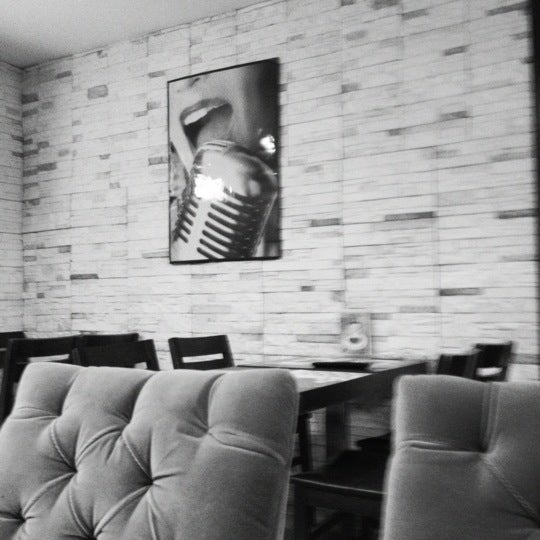 9/6/2012にMerAtがFuala Cafe &amp; Restaurant FULYAで撮った写真