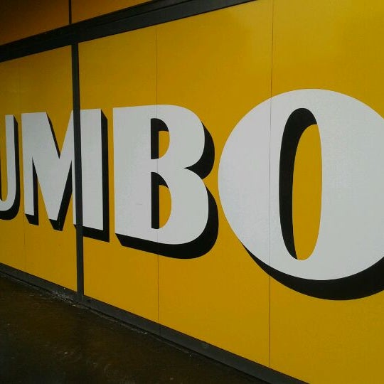 รูปภาพถ่ายที่ Jumbo โดย CW B. เมื่อ 2/28/2012