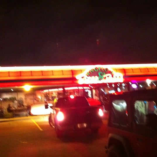 2/23/2012にMatt F.がAngelo&#39;s Pizza &amp; Pastaで撮った写真