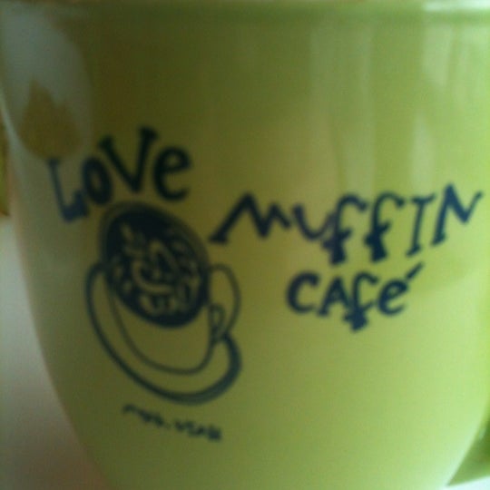 Photo taken at Love Muffin Cafe by Clemence L. on 3/1/2012