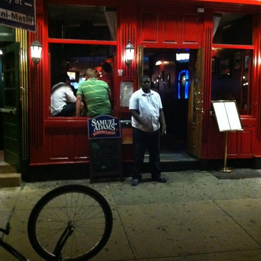 Foto diambil di Murphy&#39;s Pub oleh ALBD pada 7/12/2012