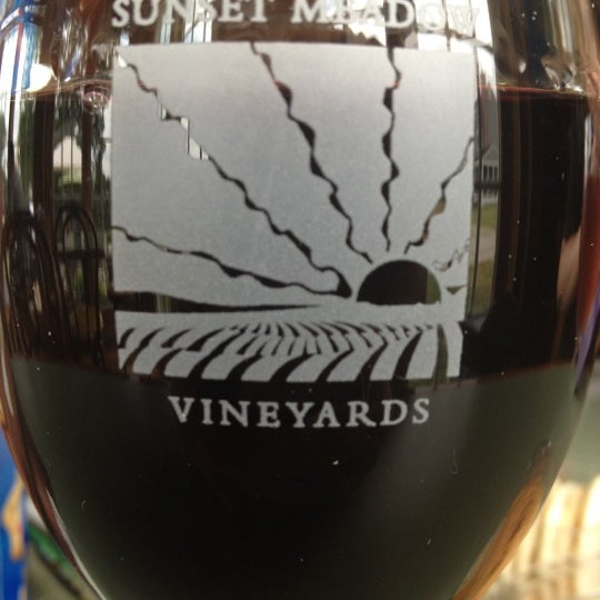 7/15/2012에 Ivo님이 Sunset Meadow Vineyards  SMV에서 찍은 사진