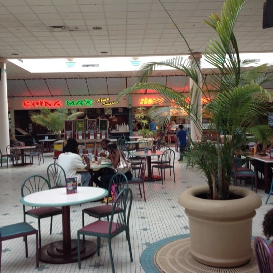 Lake Square Mall 23 tips from 1290 visitors