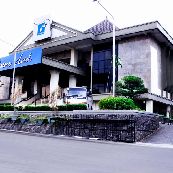 Posters Hotel MICE 5 tips from 1478 visitors